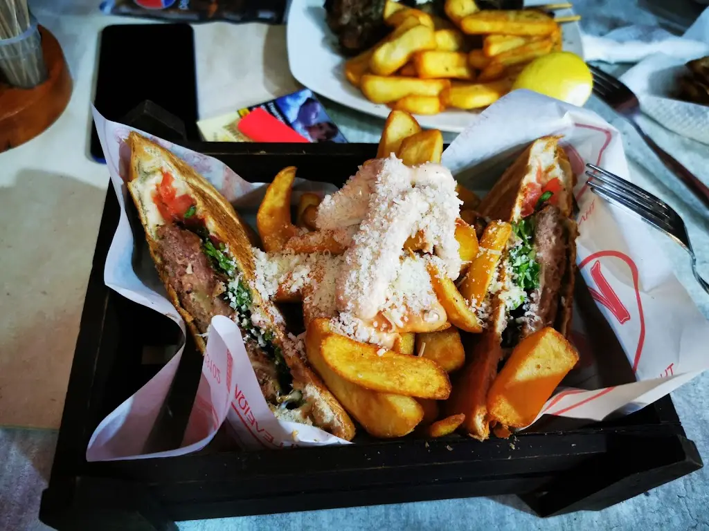 Donald Grill_Souflí_slider_image_2