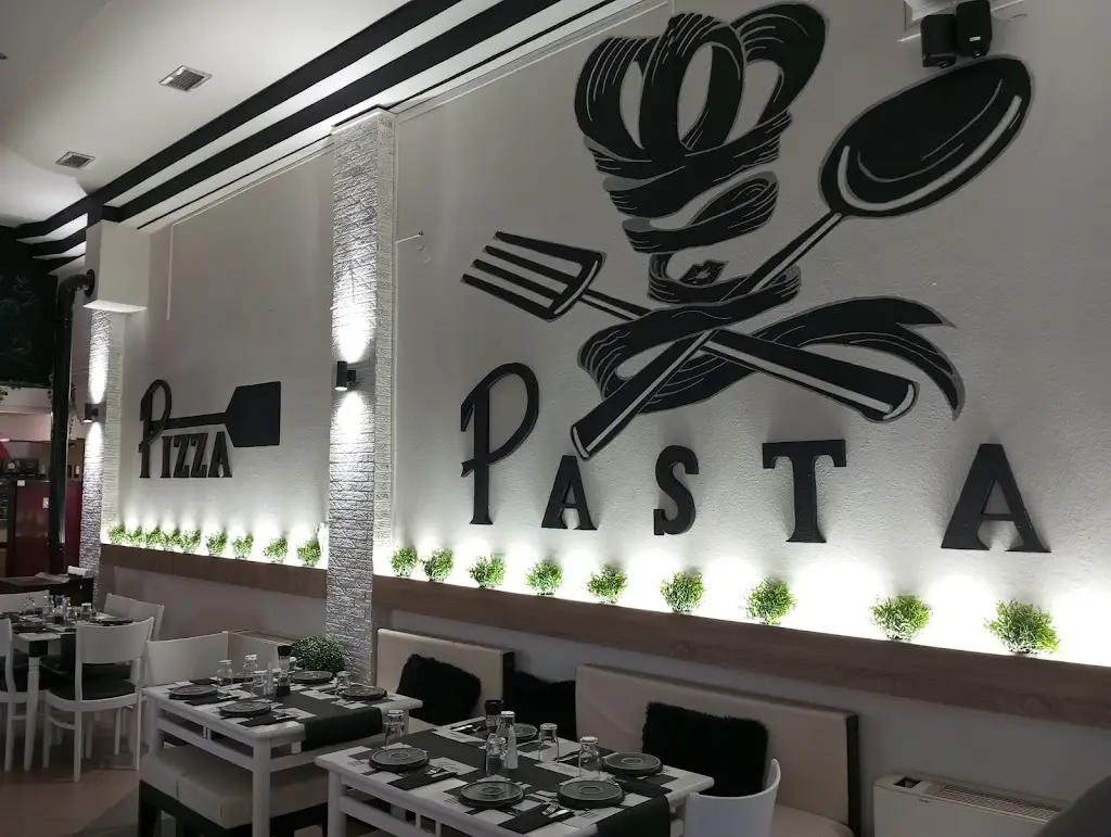 Pizza ''Erato''_Souflí_slider_image_1