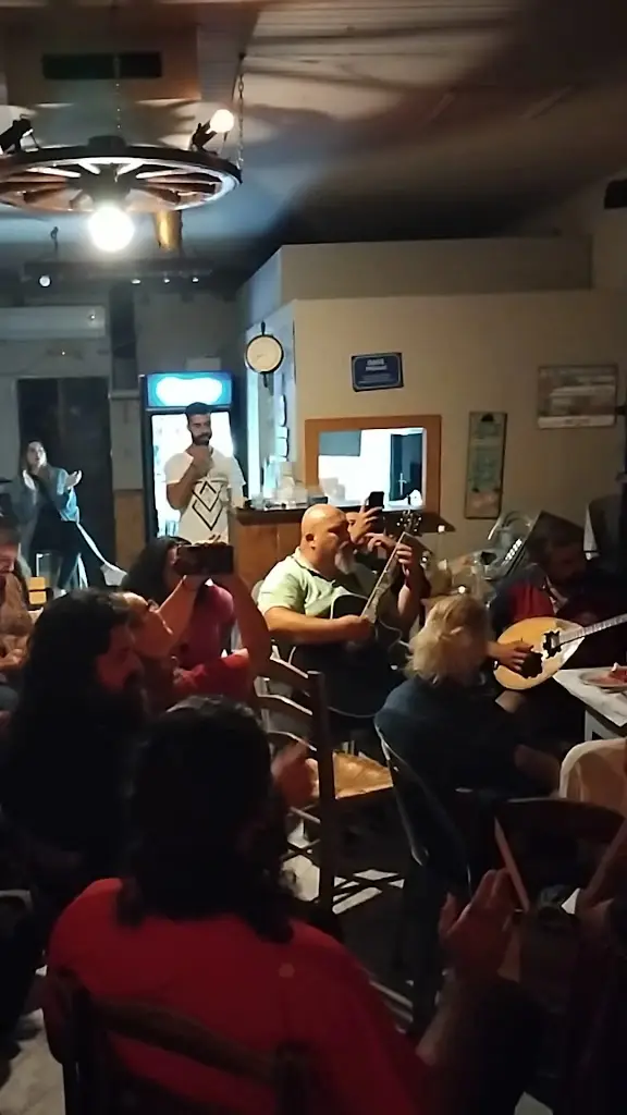 καφενειον μεζεδοπωλειον 