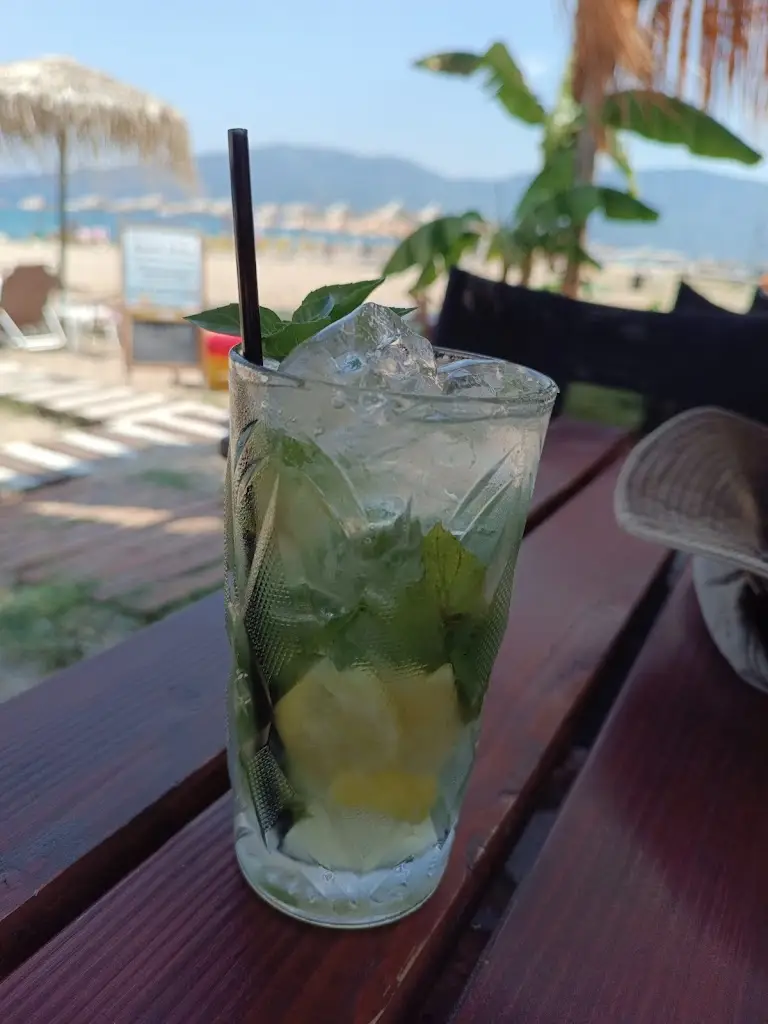 Menü_Helona Bistro Bar_Xiropótamos_Bild_2