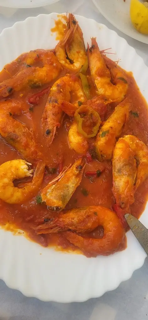 Adina Zaharia_Peiratiko_Xiropótamos_review