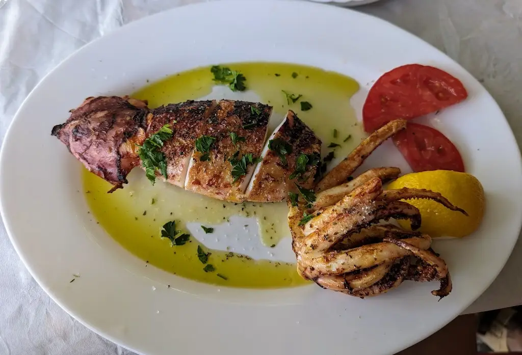 Peiratiko_Xiropótamos_slider_image_3