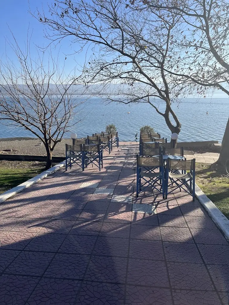 J. Mitchel_Skála_Xiropótamos_Bewertung