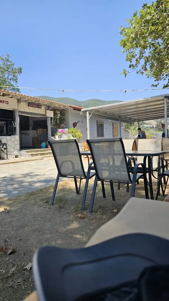 Georgi Georgiev_Καφέ Ουζερί Αναψυκτήριο πλατανόραμα_Xiropótamos_Bewertung