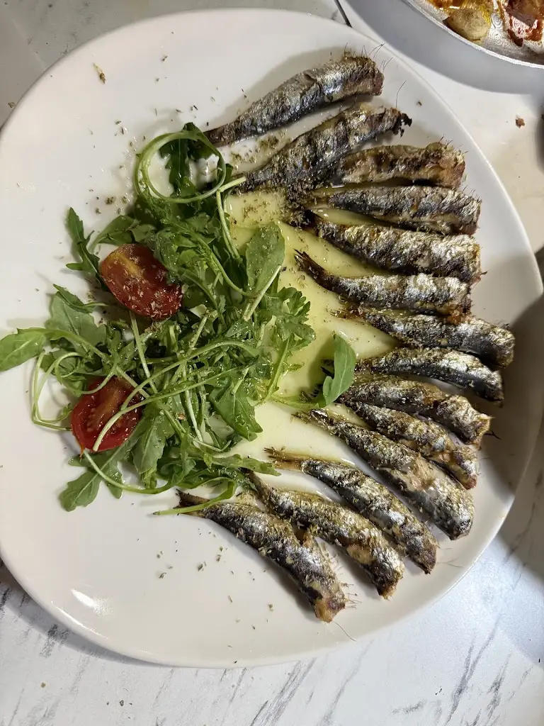 Altanay Murad_Ελιά_Xánthi_Bewertung