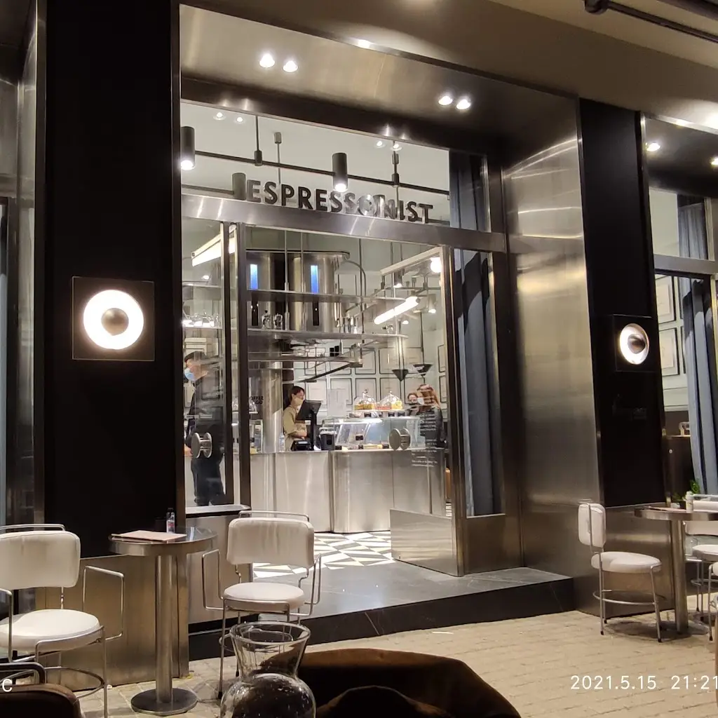 The Edition_Xánthi_slider_image_1