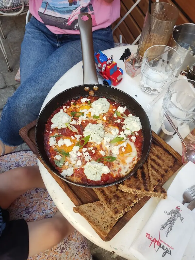 Olcay26_Τυφλόμυγα_Xánthi_Bewertung