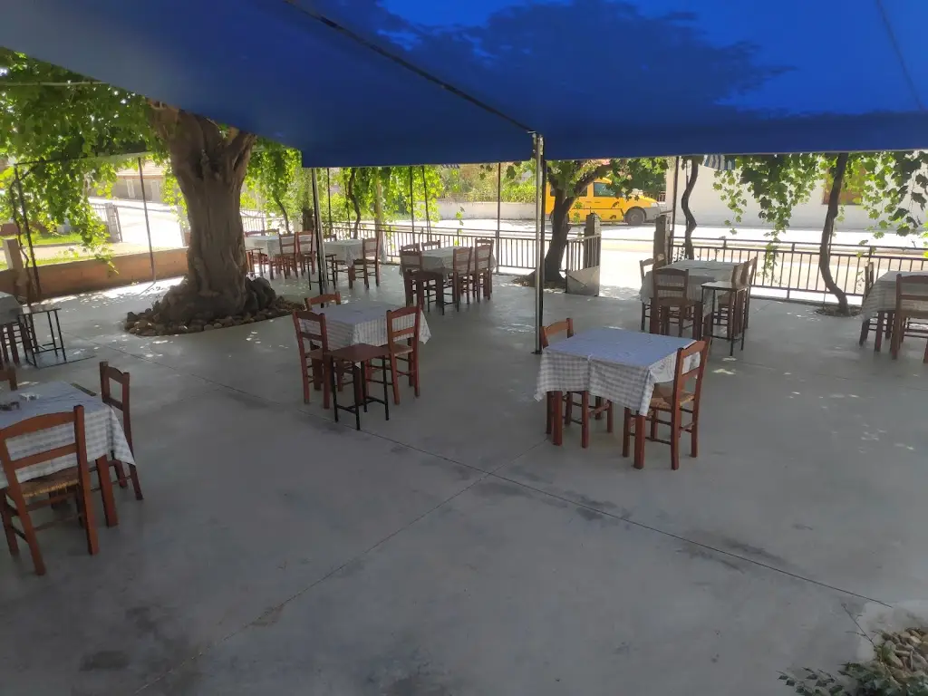 Ι/Ψ ~ Η ΒΙΣΤΩΝΙΔΑ Restaurant in Iasmos