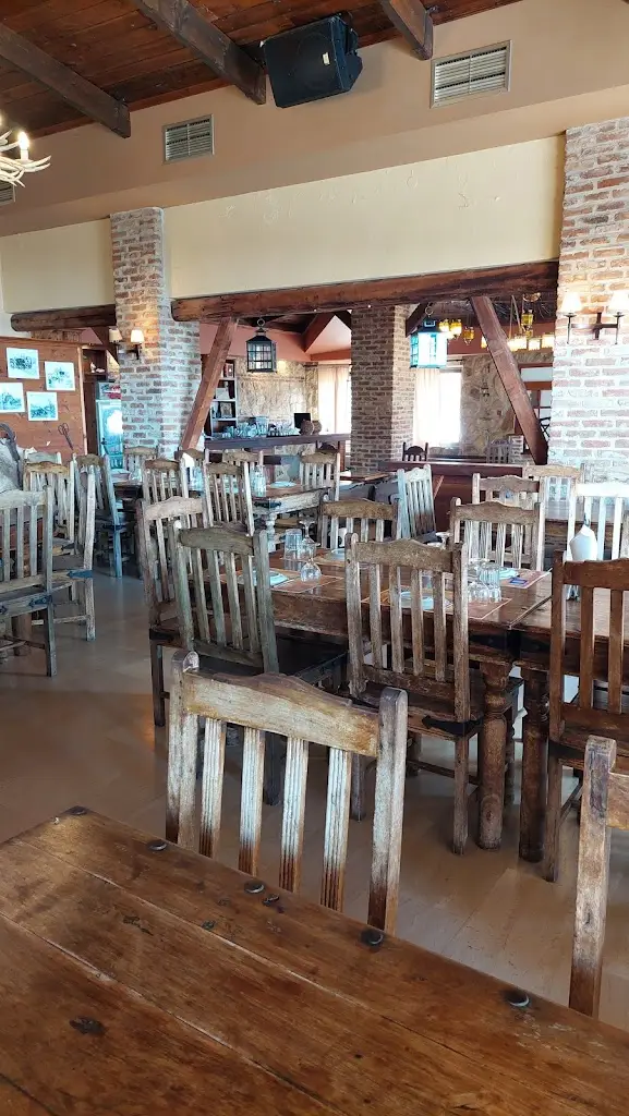 Arnemoúsi_Iasmos_slider_image_3