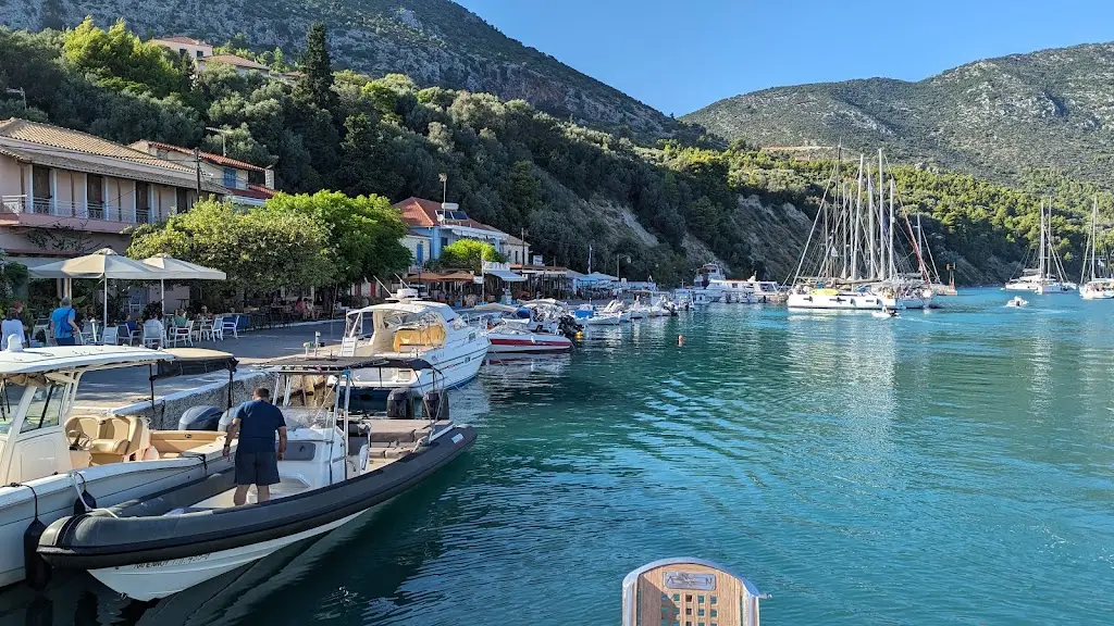 אביחי אפוטה_Porto Kalamos Food And Drink_Kálamos_Bewertung