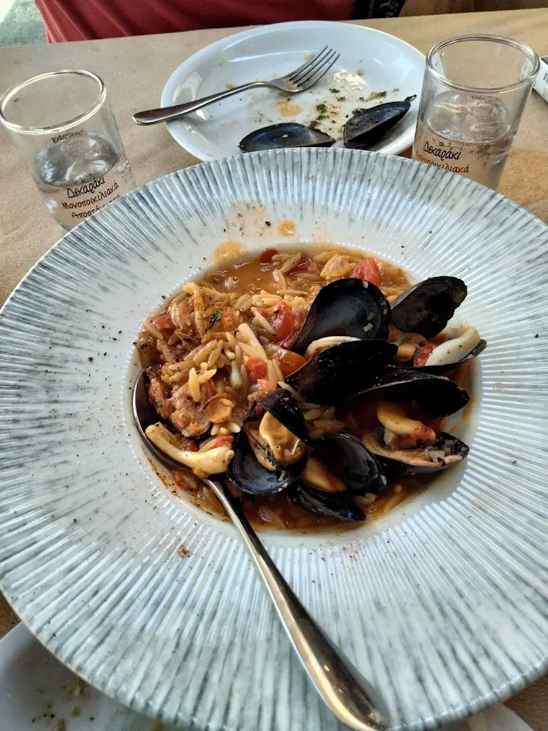 Menu_Psaraki_Kalývia Thorikoú_imagen_8