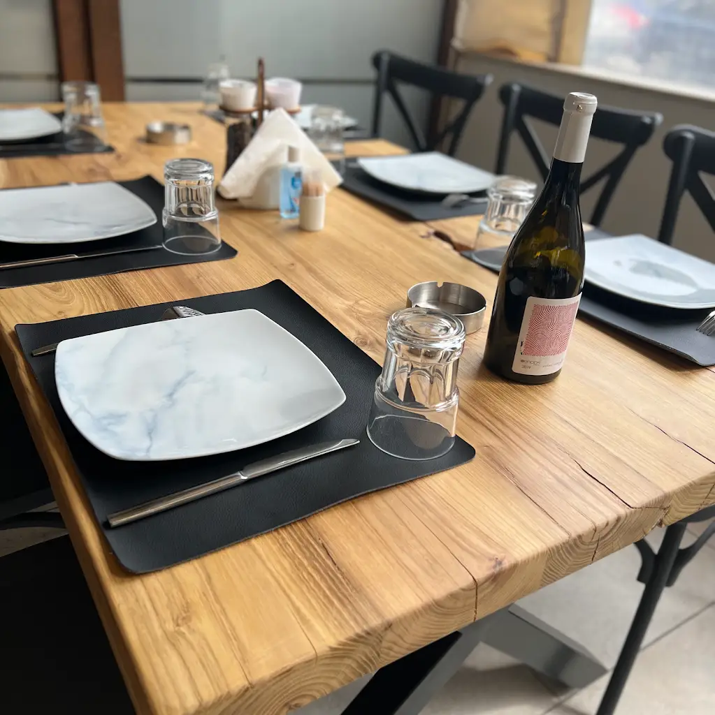 la Griglia da Routsis_Drama_slider_image_1