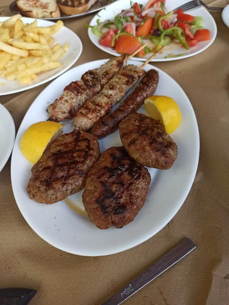 Menü_Το στέκι του κεφτεδάρα_Orestiada_Bild_4