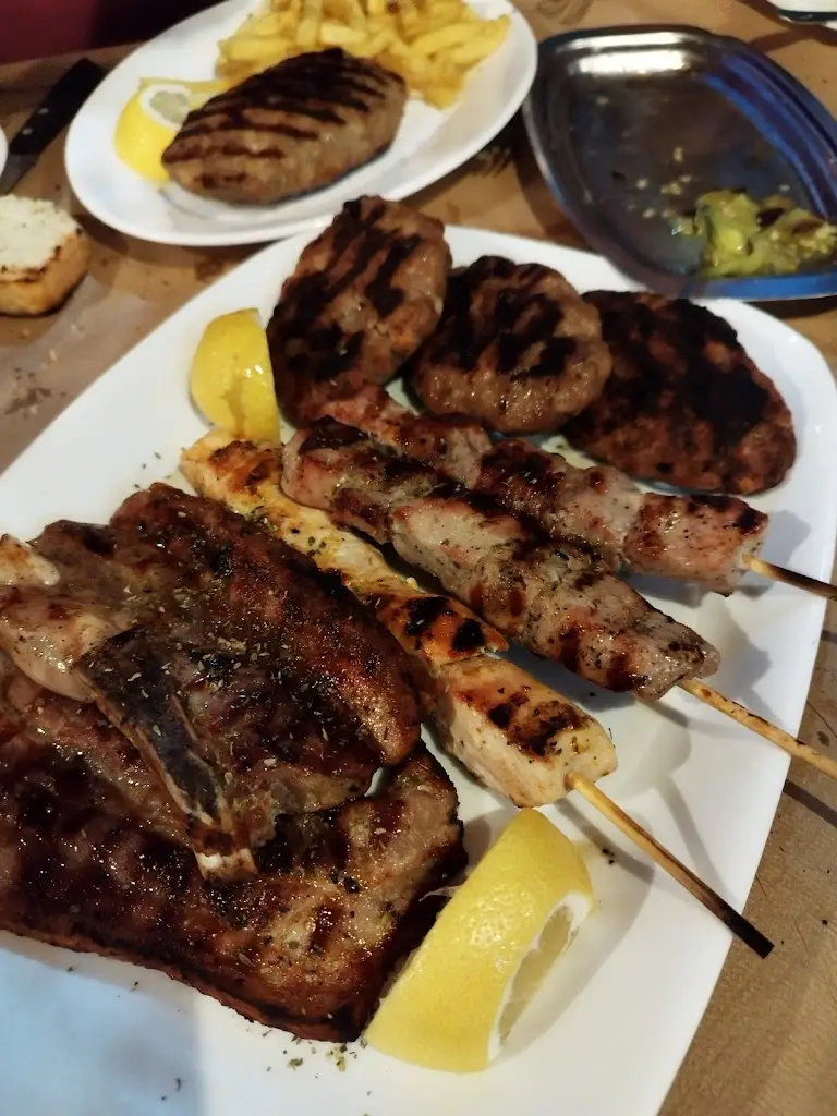 Το στέκι του κεφτεδάρα_Orestiada_slider_image_3