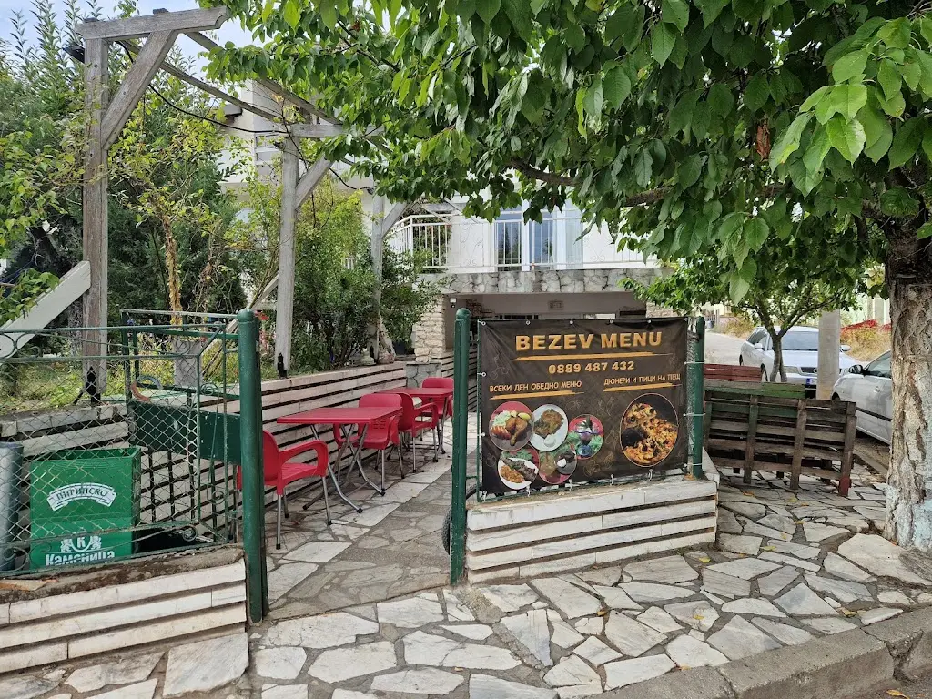 O BPAXOS Restaurant in Samothrace