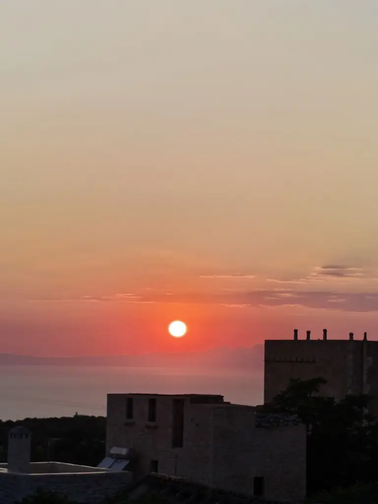 Carsten Visser_To Mavromichaleiko_Rhodope_Bewertung