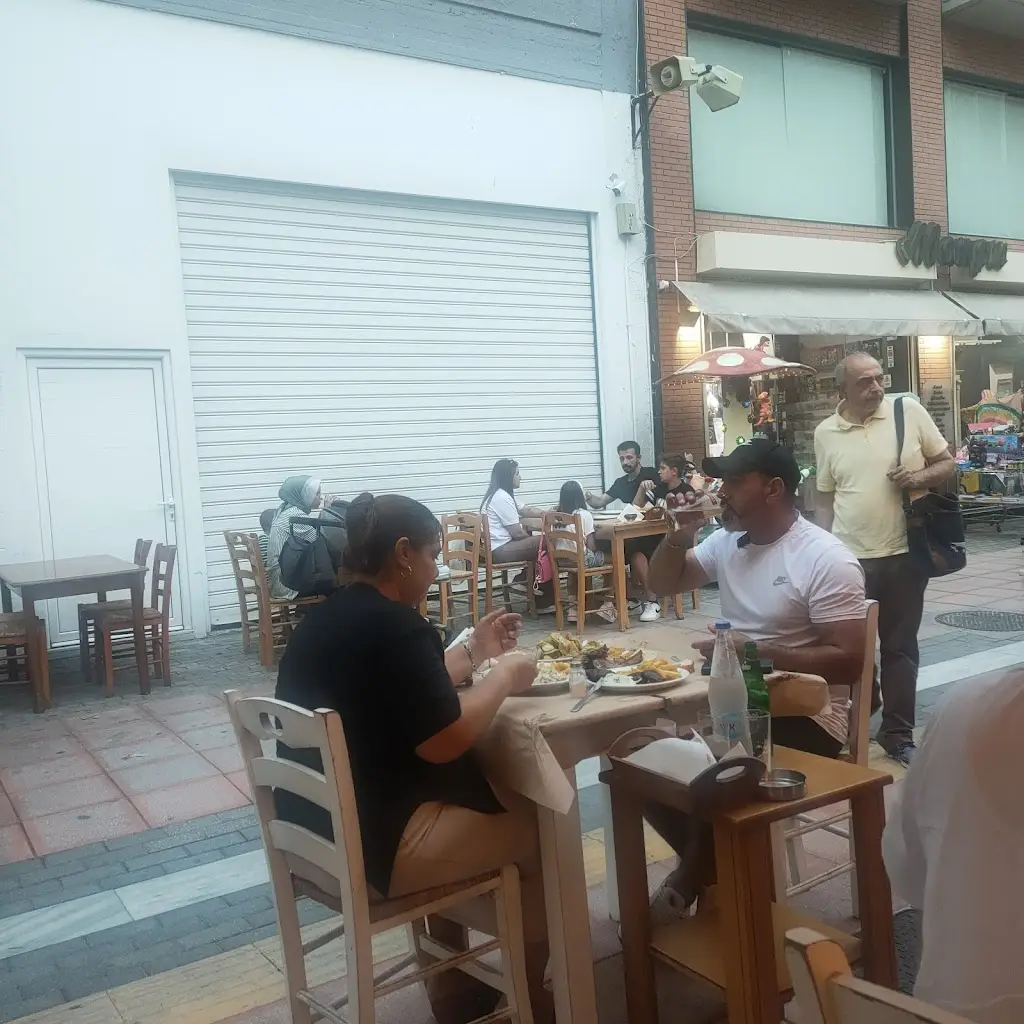 Engin Çebi_Zesti Folia_Xanthi_Bewertung