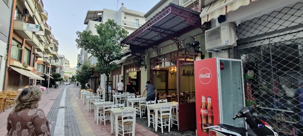 Zesti Folia Restaurant in Xanthi