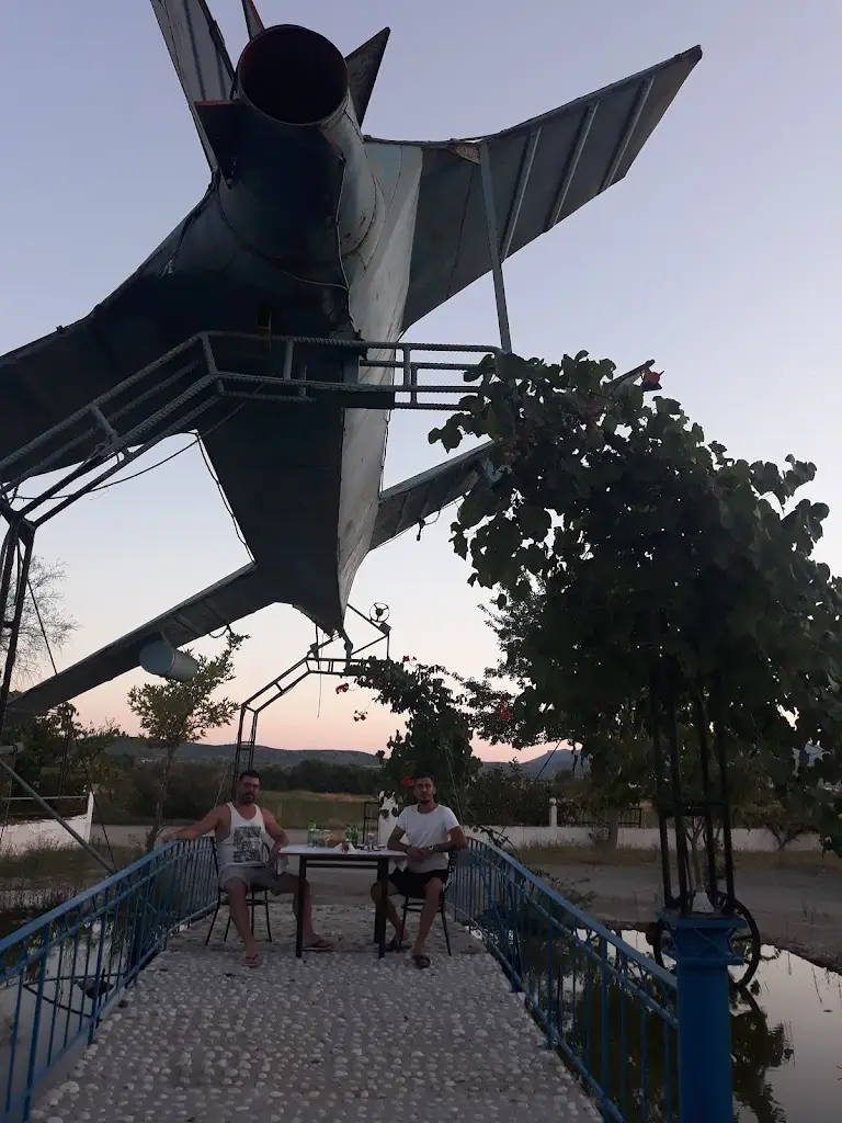 Uçaklı Park Sapes Restaurant in Maroneia-Sapes