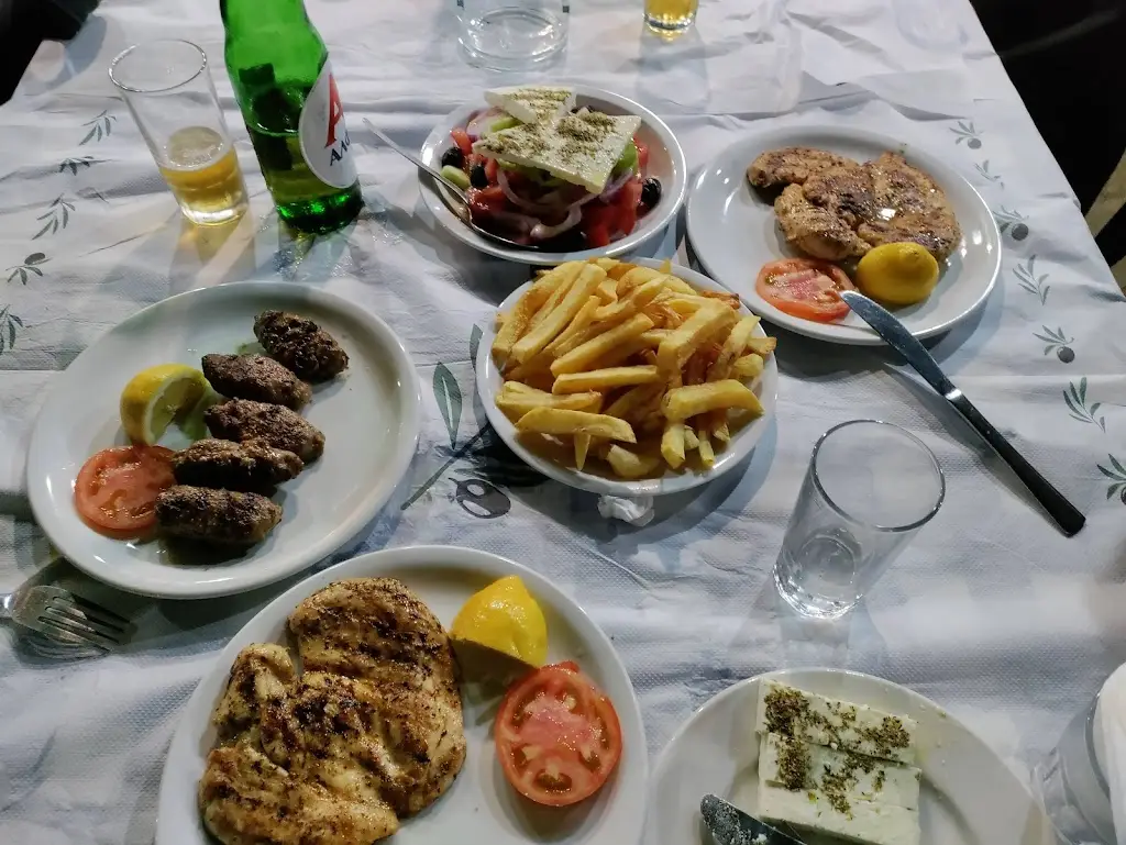 Menü_Ταβέρνα η Λόλα_Maroneia-Sapes_Bild_3