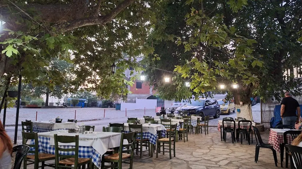 Ταβέρνα η Λόλα_Maroneia-Sapes_slider_image_1