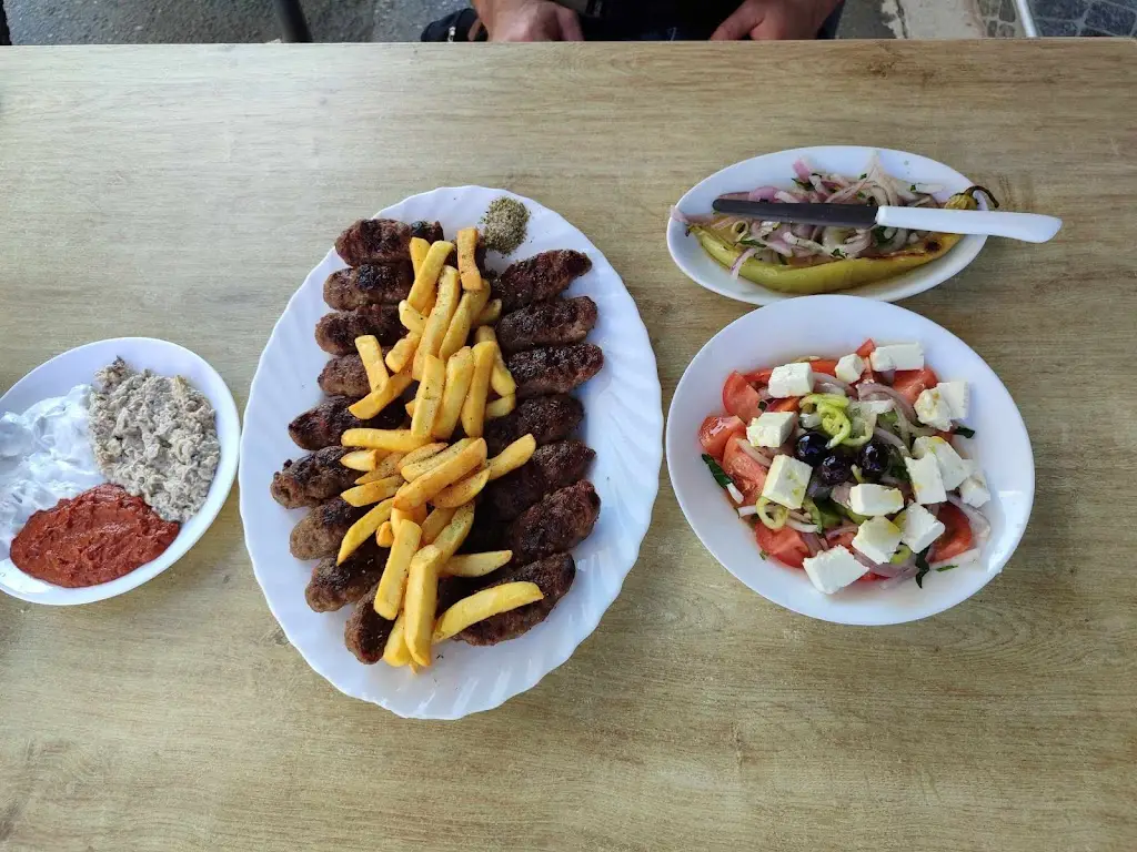 Menu_Keftedakia Kiasif_Maroneia-Sapes_image_7