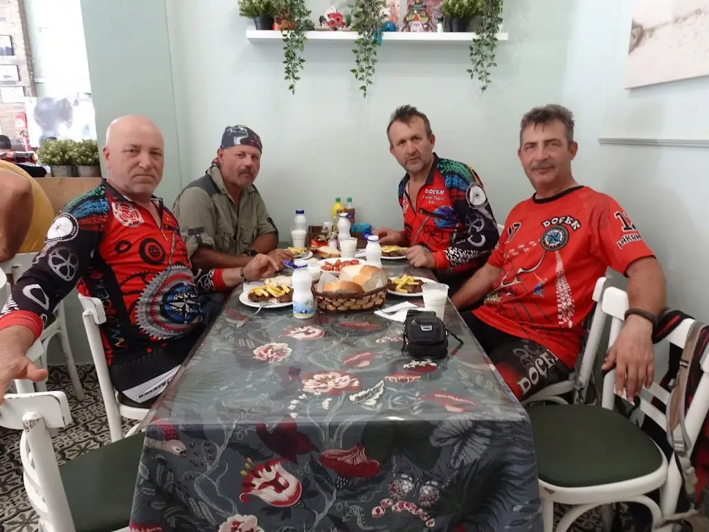 Hakan Eşme_Keftedakia Kiasif_Maroneia-Sapes_review