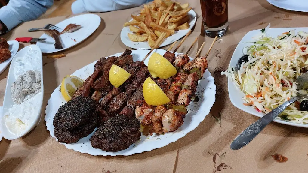 Menü_Ταβέρνα ο μπαμπης_Maroneia-Sapes_Bild_7