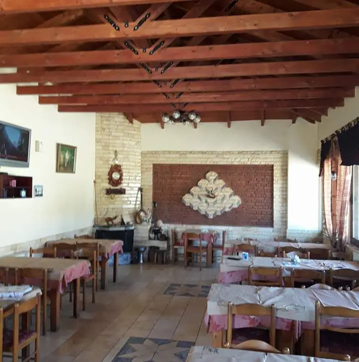 Ταβέρνα ο μπαμπης Restaurant in Maroneia-Sapes