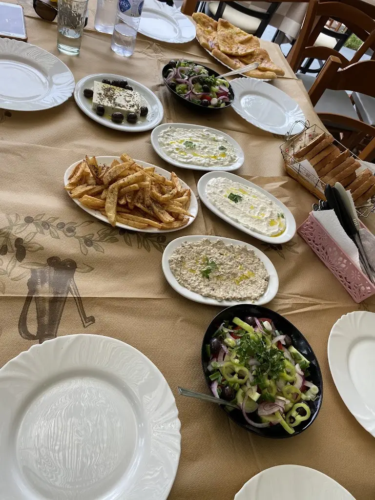 Menu_Krovili_Maroneia-Sapes_image_3