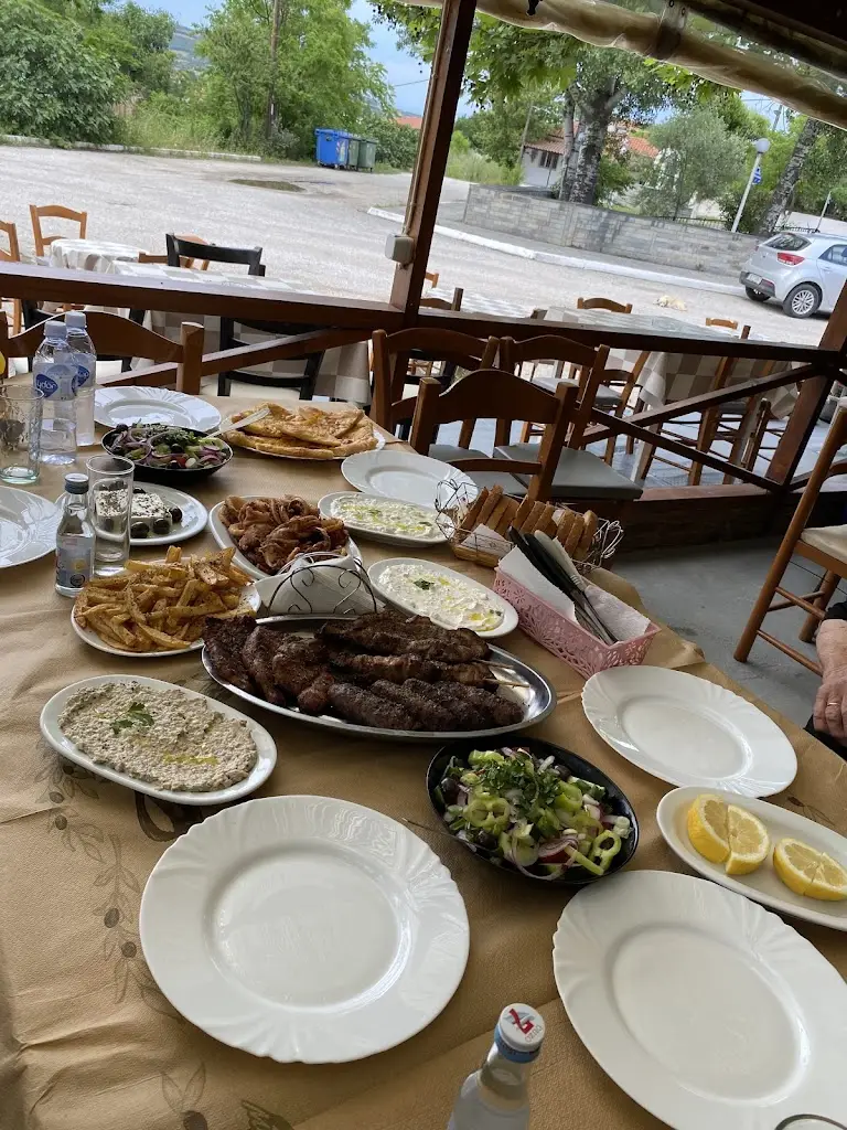 Krovili_Maroneia-Sapes_slider_image_2