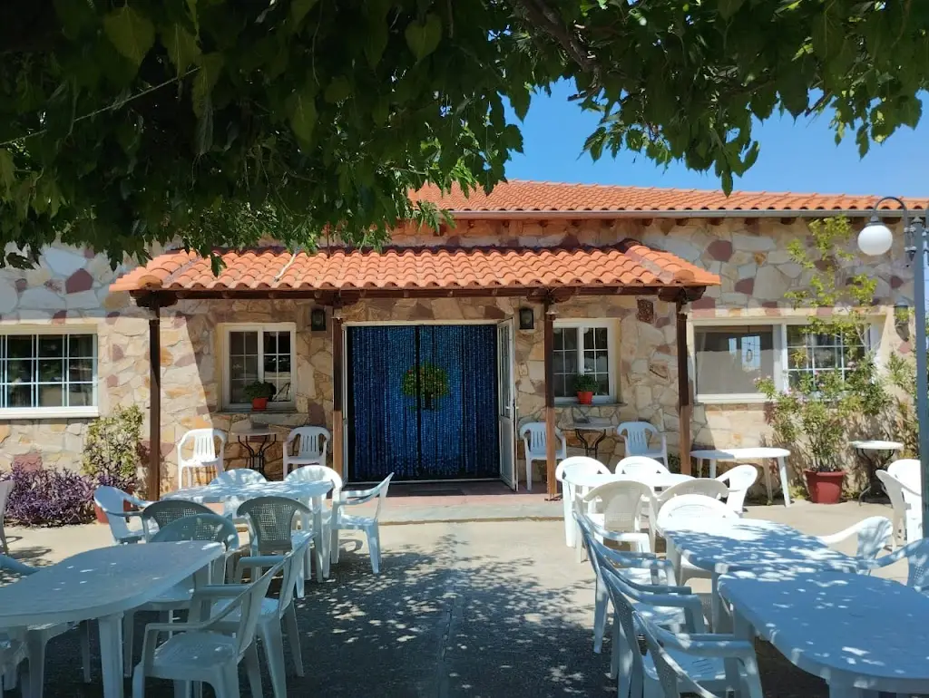 Ταβέρνα ο Γιάννης_Maroneia-Sapes_slider_image_3