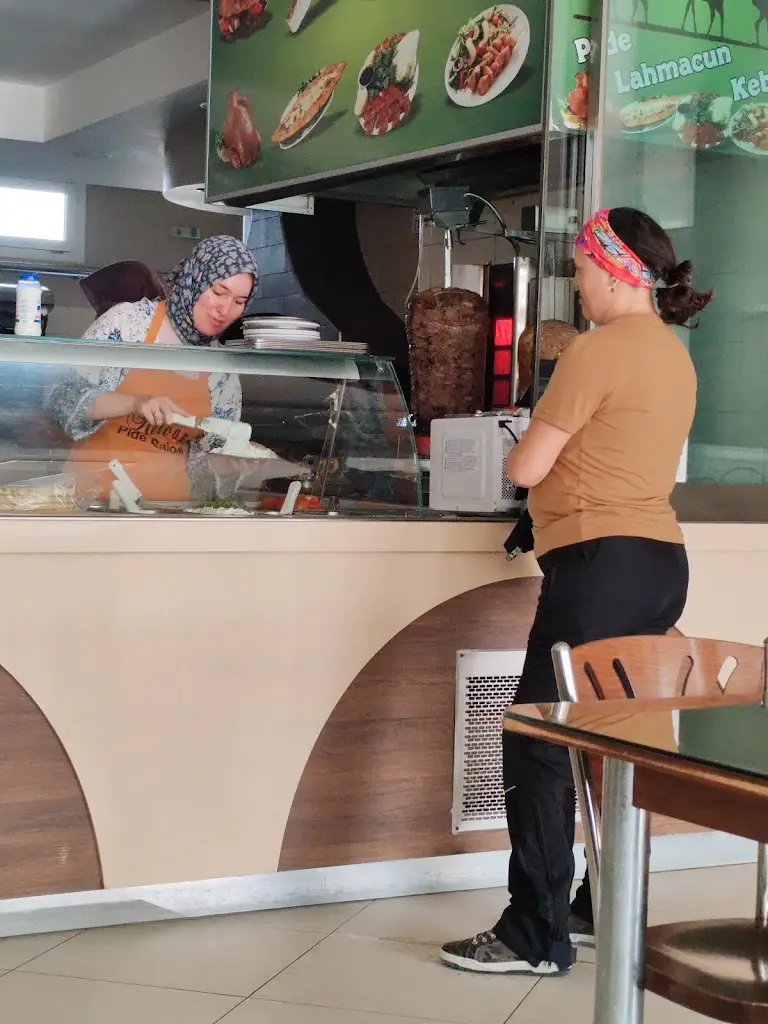 Tuncay Gezer_Kervan Pizza ve Pide Salonu_Maroneia-Sapes_Bewertung