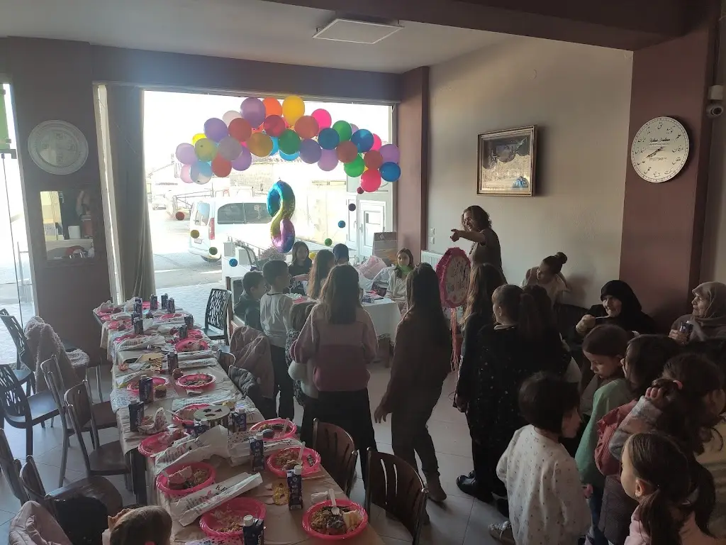 Kervan Pizza ve Pide Salonu_Maroneia-Sapes_slider_image_1