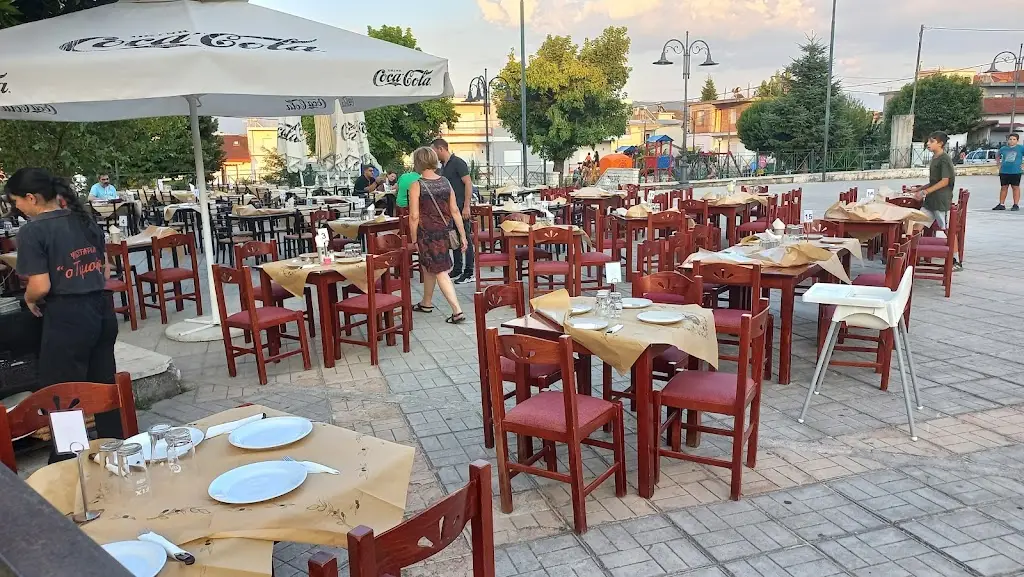 O Timur Restaurant in Anatolí