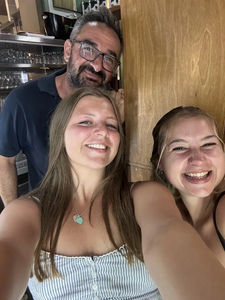 Maddy Leopold_Valantis Restaurant_Chalkiádes_review