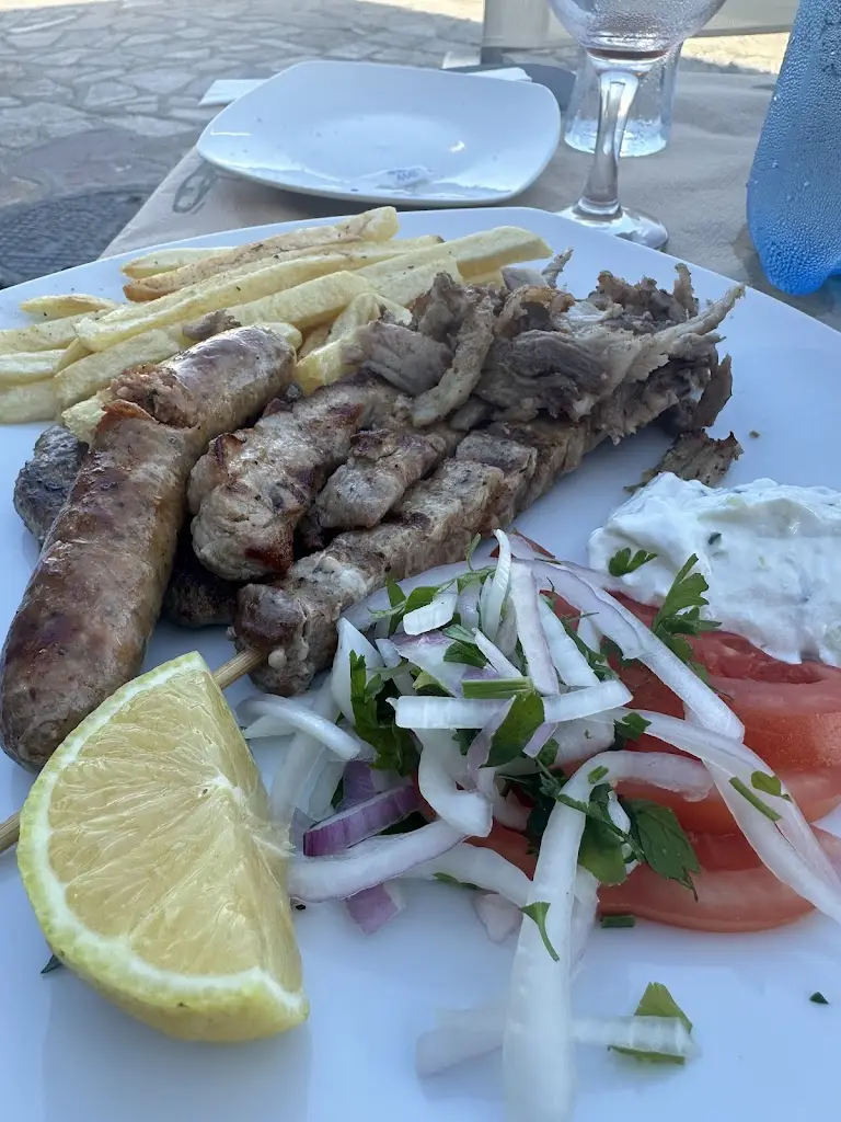 Hope Taylor_Magefseis Restaurant-Taverna_Chalkiádes_Bewertung