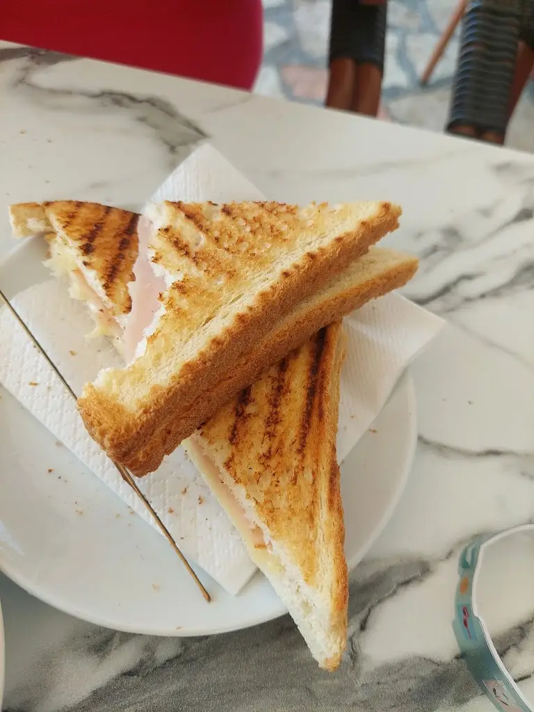 Menu_The Twins Cafe-Bar_Chalkiádes_image_7