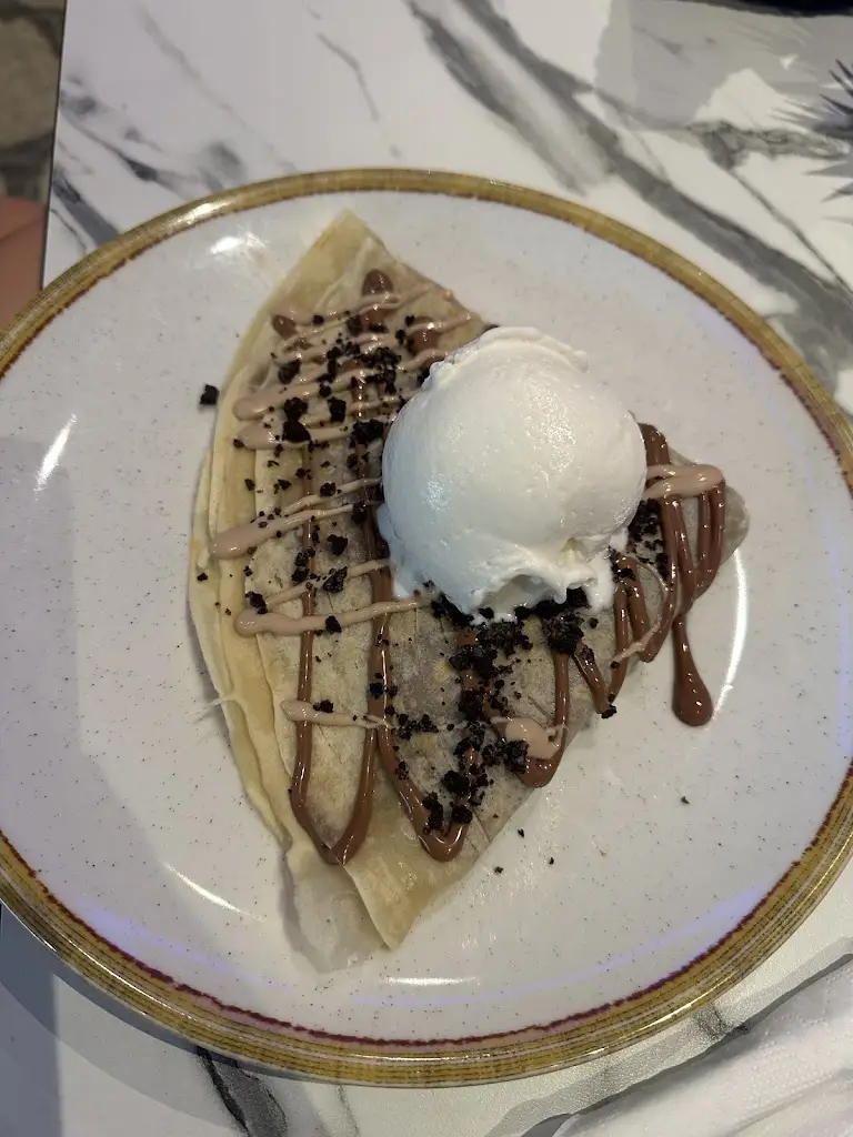 The Twins Cafe-Bar_Chalkiádes_slider_image_2