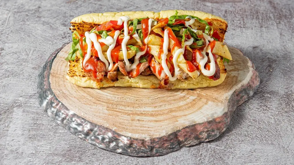 Θα Φας Καλά Restaurant in Kamaterón