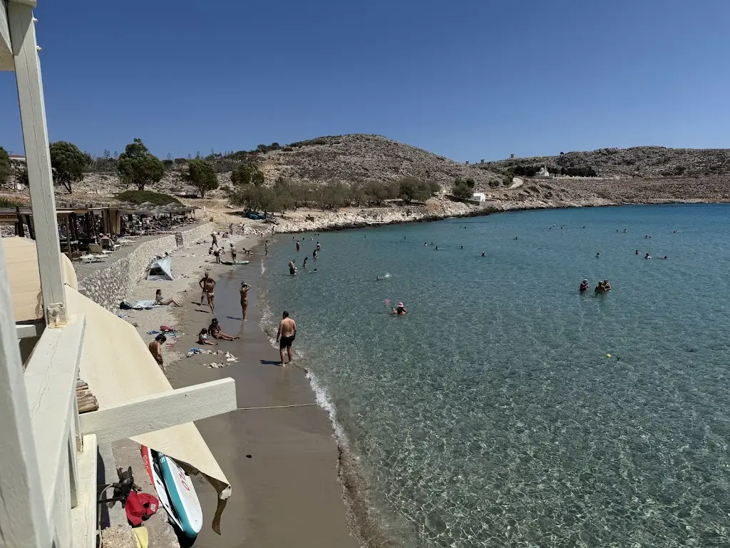 Elif Demirel Oltulu_Nick’s Taverna_Chalkiádes_recensione