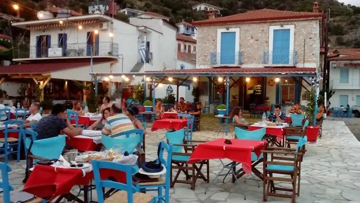 Manolas Restaurant in Agía Kyriakí