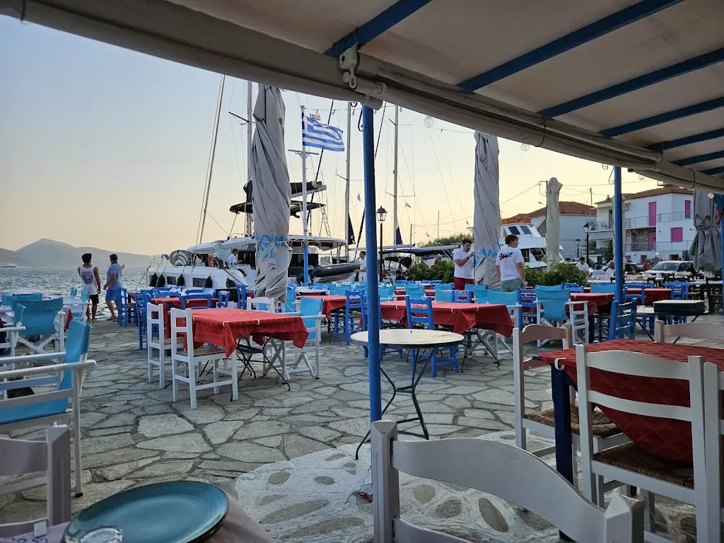 Manolas_Agía Kyriakí_slider_image_3