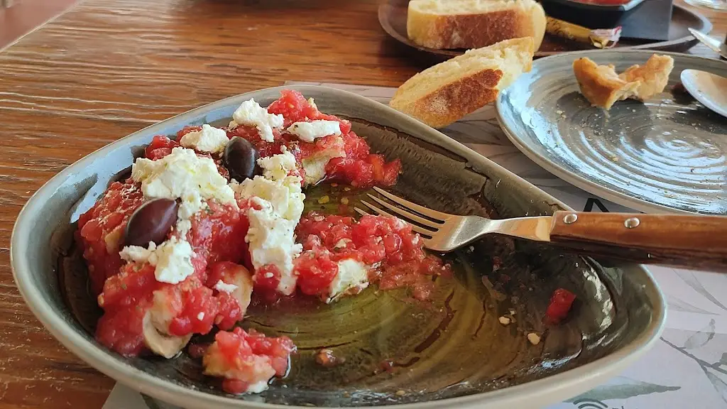 Plateia Myrthios_Agía Kyriakí_slider_image_2