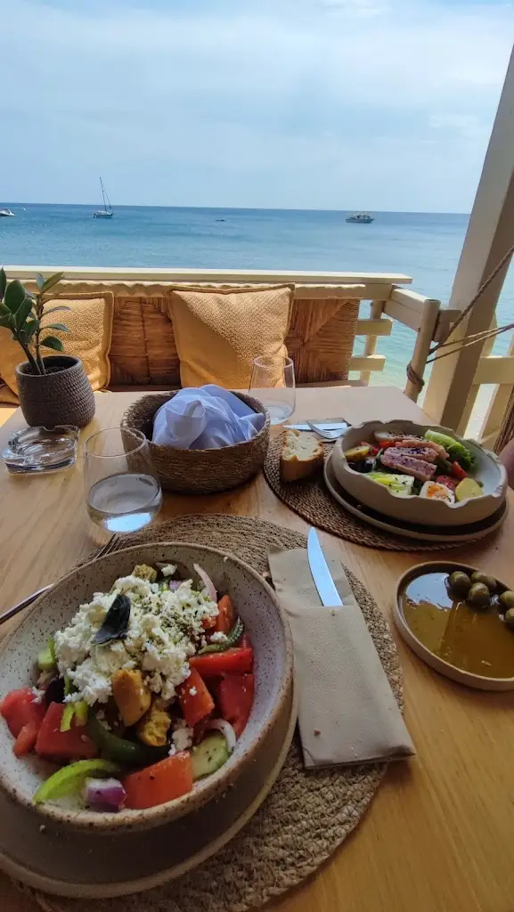 Menu_Sirocco Volcanic Restaurant_Agía Kyriakí_image_5