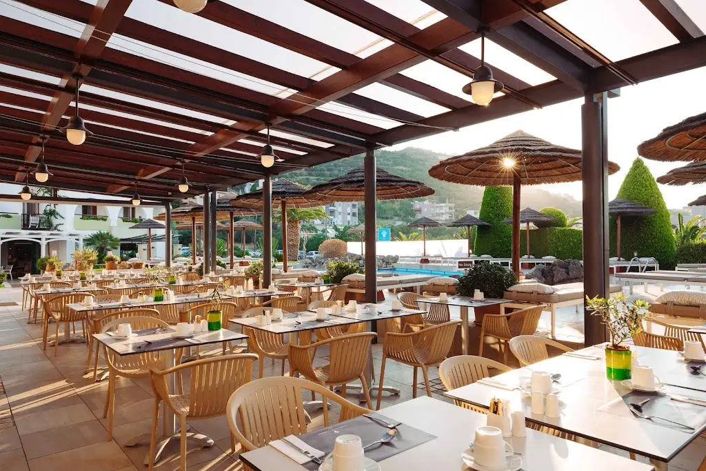 Amalthea Restaurant, Buffet Restaurant in Agía Kyriakí