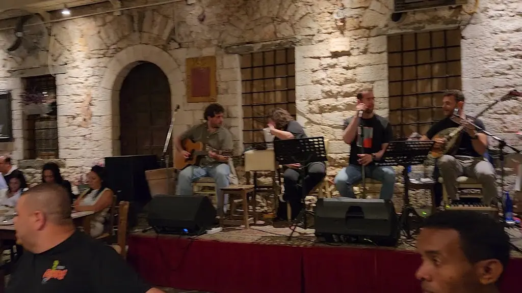 Stoa Louli_Ioánnina_slider_image_2