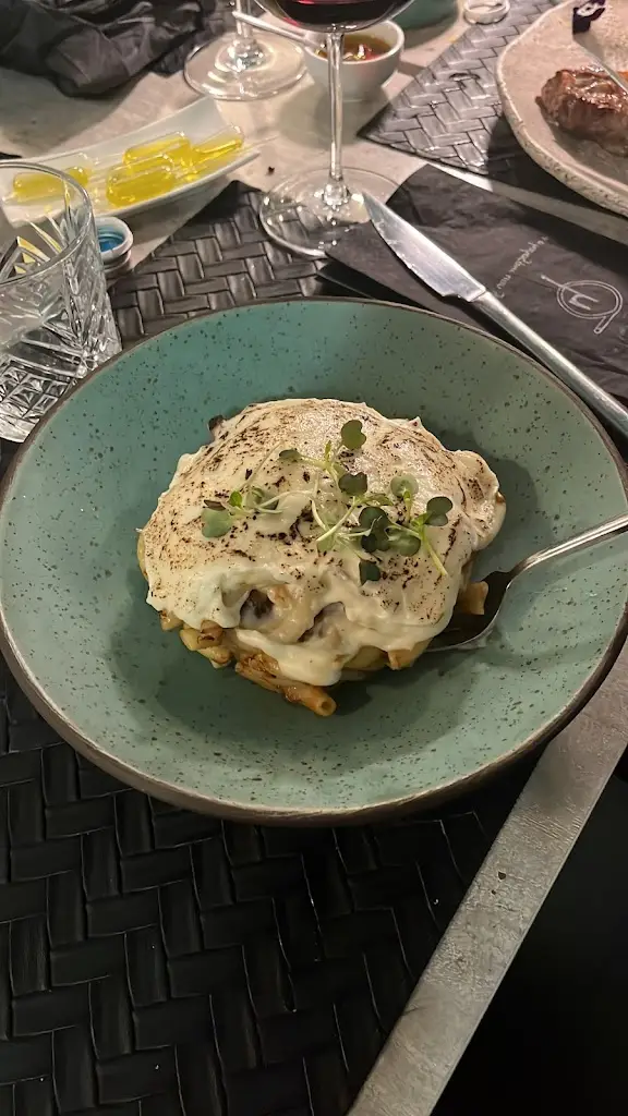 Shai Adler_To Magazaki Pou Legame_Ioánnina_review