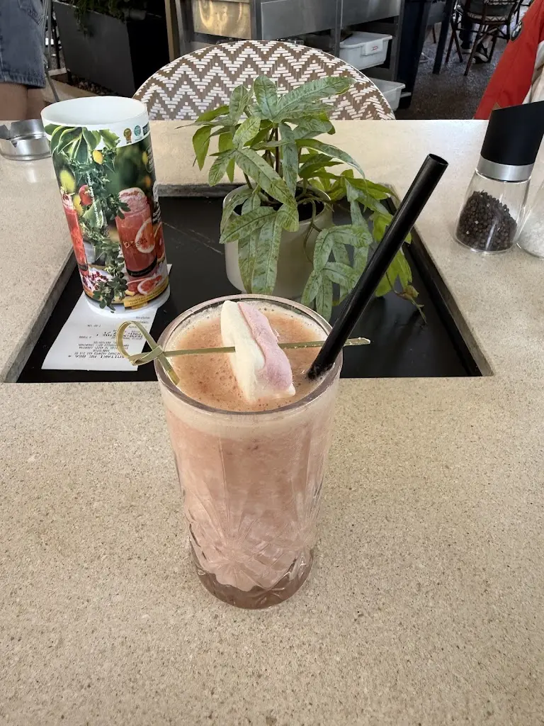 Esiona Shehu_Spitaki με θέα_Ioánnina_avis