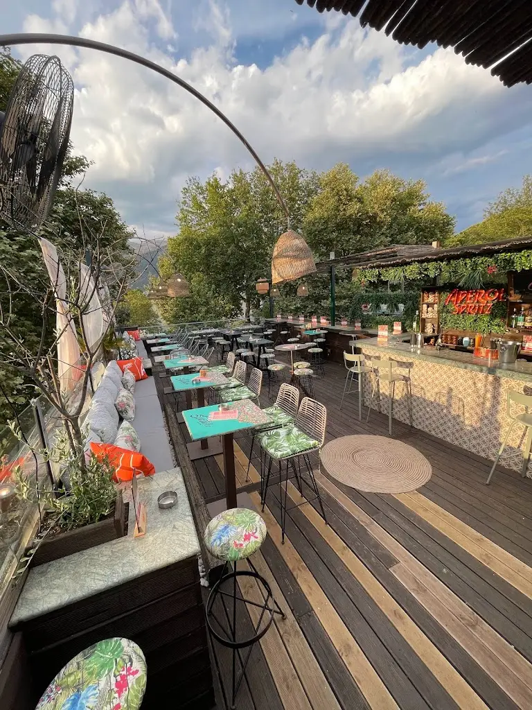 Spitaki με θέα Restaurant in Ioánnina